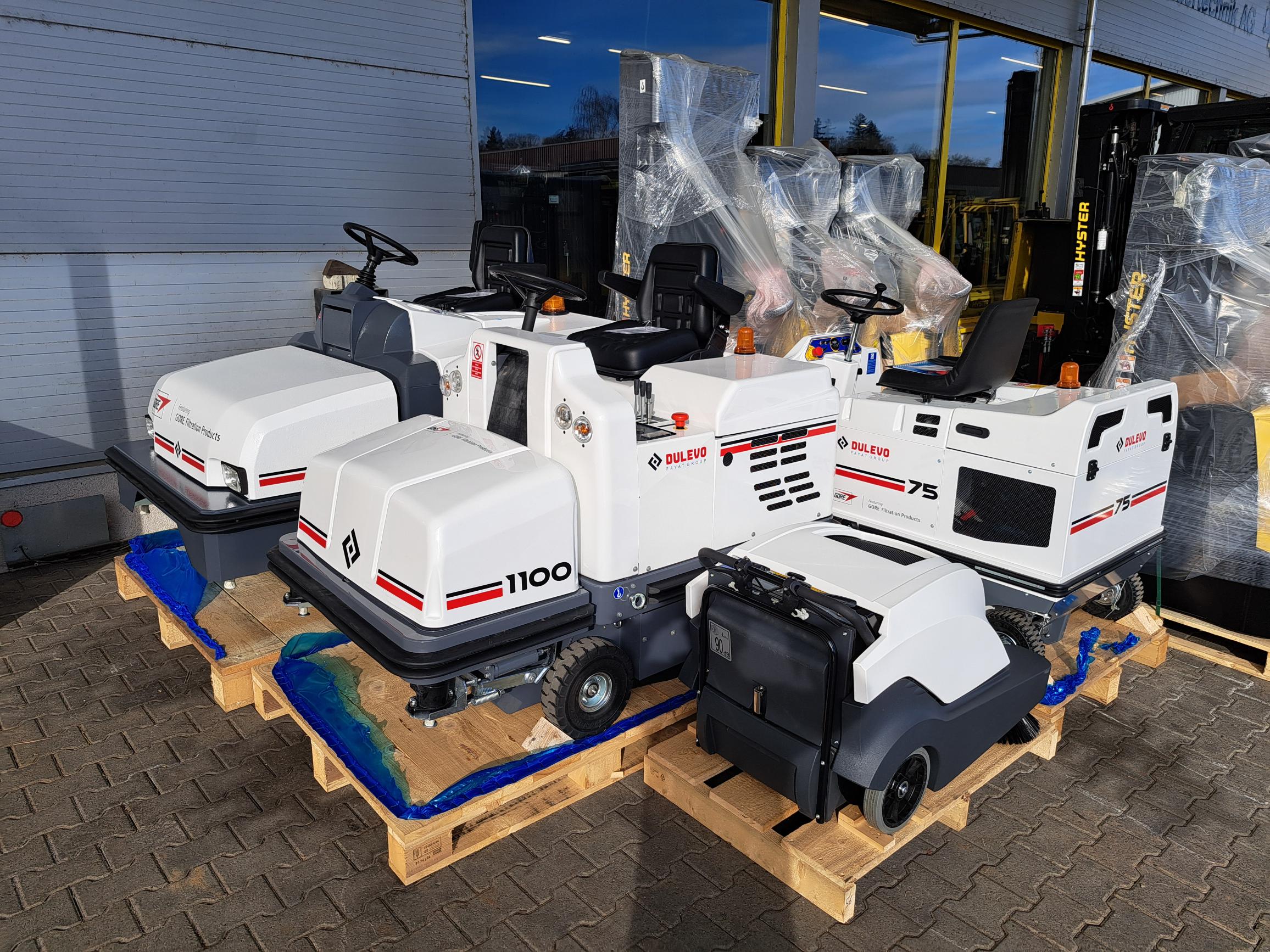 Neuzugang im Fuhrpark: Dulevo-Kehrmaschinen für höchste Reinigungsansprüche @ KWS Mietservice Neuzugang im Fuhrpark: Dulevo-Kehrmaschinen für höchste Reinigungsansprüche