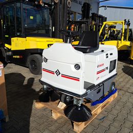 Neuzugang im Fuhrpark: Dulevo-Kehrmaschinen für höchste Reinigungsansprüche @ KWS Mietservice Neuzugang im Fuhrpark: Dulevo-Kehrmaschinen für höchste Reinigungsansprüche