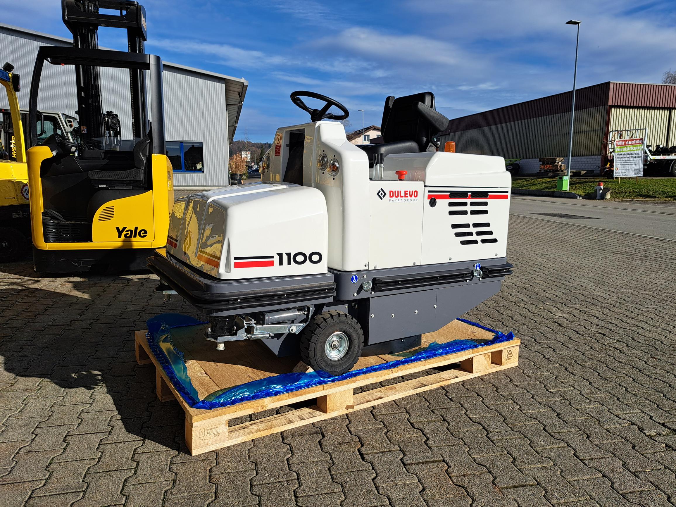 Neuzugang im Fuhrpark: Dulevo-Kehrmaschinen für höchste Reinigungsansprüche @ KWS Mietservice Neuzugang im Fuhrpark: Dulevo-Kehrmaschinen für höchste Reinigungsansprüche