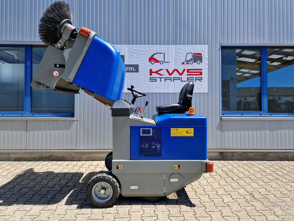 Aufsitz-Kehrsaugmaschine Fiorentini S34B mieten Aufsitz-Kehrsaugmaschine zur Miete