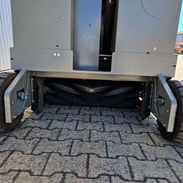 Aufsitz-Kehrsaugmaschine Fiorentini S34B mieten Aufsitz-Kehrsaugmaschine zur Miete