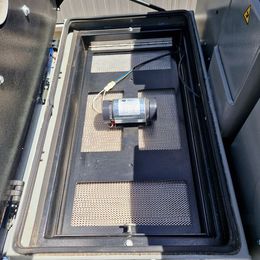 Aufsitz-Kehrsaugmaschine Fiorentini S34B mieten Aufsitz-Kehrsaugmaschine zur Miete