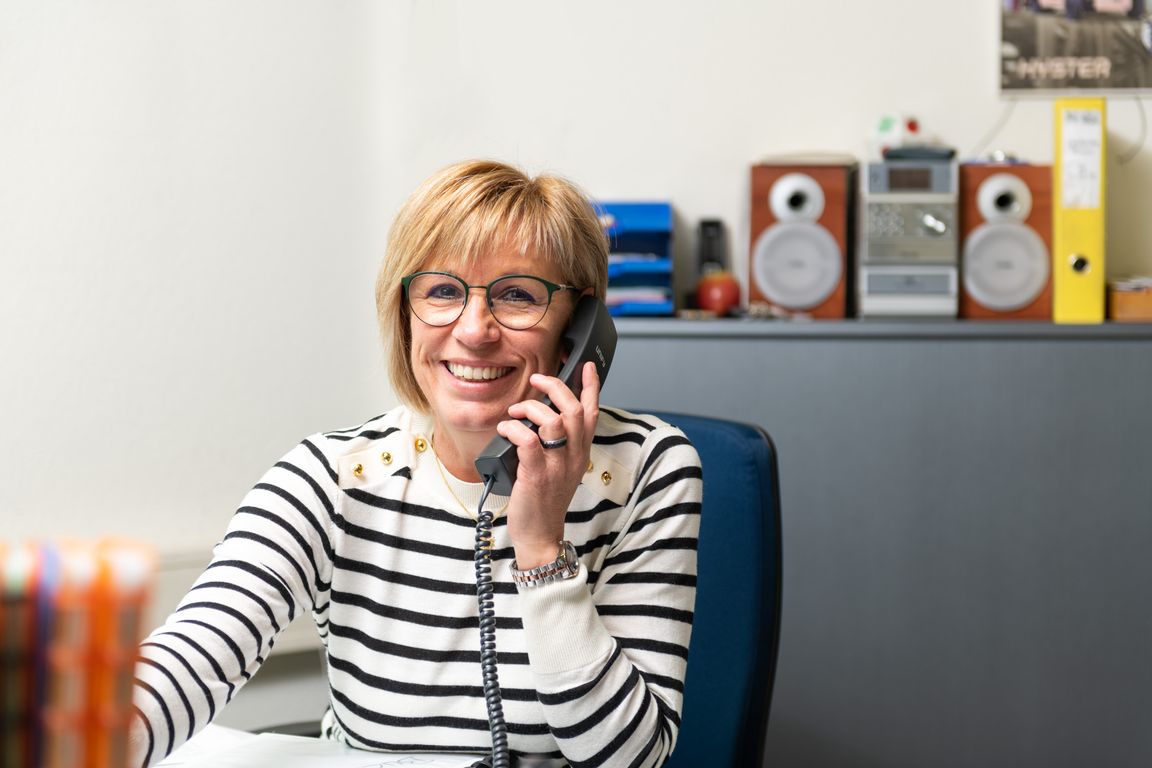 Aufsitz-Kehrsaugmaschine Fiorentini S34B mieten Aufsitz-Kehrsaugmaschine zur Miete