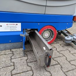 Aufsitz-Scheuersaugmaschine Fiorentini I38UE *Demofahrzeug* mieten Aufsitz-Scheuersaugmaschine zur Miete