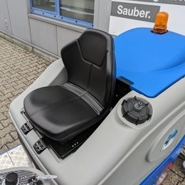 Aufsitz-Scheuersaugmaschine Fiorentini I38UE *Demofahrzeug* mieten Aufsitz-Scheuersaugmaschine zur Miete
