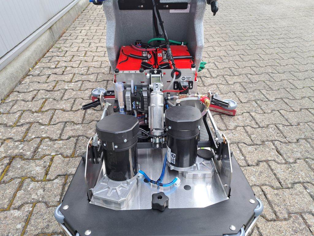 Scheuersaugmaschine Tomcat Sport V2 mieten Scheuersaugmaschine zur Miete