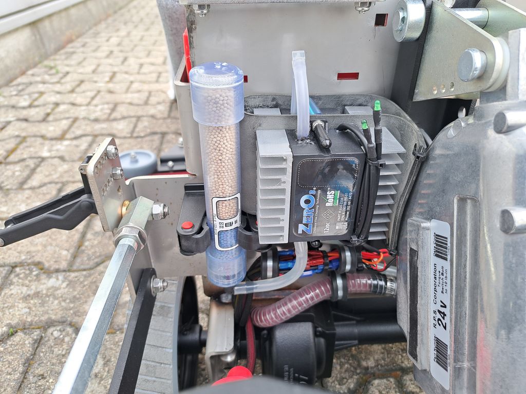 Scheuersaugmaschine Tomcat Sport V2 mieten Scheuersaugmaschine zur Miete