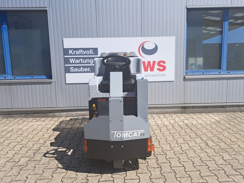 Aufsitz-Scheuersaugmaschine Tomcat EX v2 Disk mieten Aufsitz-Scheuersaugmaschine zur Miete