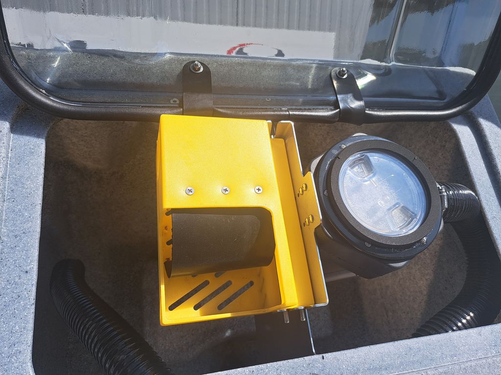 Aufsitz-Scheuersaugmaschine Tomcat EX v2 Disk mieten Aufsitz-Scheuersaugmaschine zur Miete