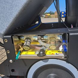 Aufsitz-Scheuersaugmaschine Tomcat EX v2 Disk mieten Aufsitz-Scheuersaugmaschine zur Miete