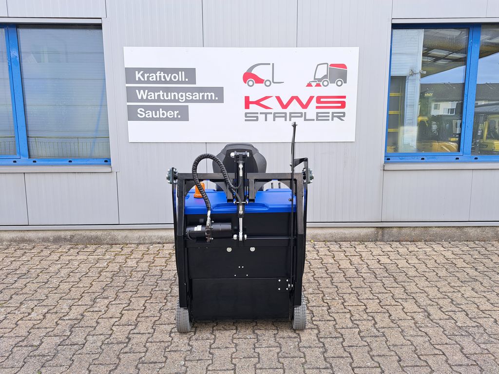 Aufsitz-Kehrsaugmaschine Fiorentini S28B mieten Aufsitz-Kehrsaugmaschine zur Miete