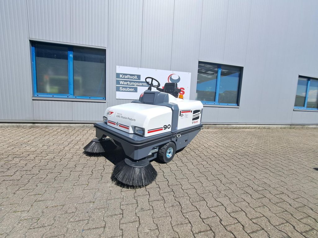 Aufsitz-Kehrsaugmaschine Dulevo 90 EH mieten Aufsitz-Kehrsaugmaschine zur Miete
