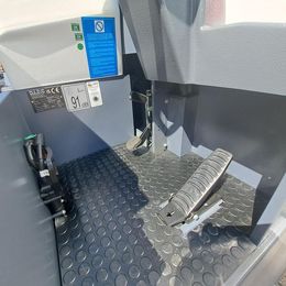 Aufsitz-Kehrsaugmaschine Dulevo 90 EH mieten Aufsitz-Kehrsaugmaschine zur Miete