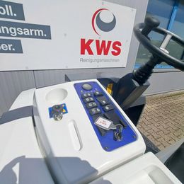 Aufsitz-Kehrsaugmaschine Dulevo 90 EH mieten Aufsitz-Kehrsaugmaschine zur Miete