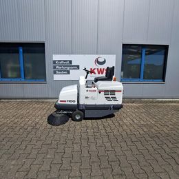Aufsitz-Kehrsaugmaschine Dulevo 1100 EH mieten Aufsitz-Kehrsaugmaschine zur Miete