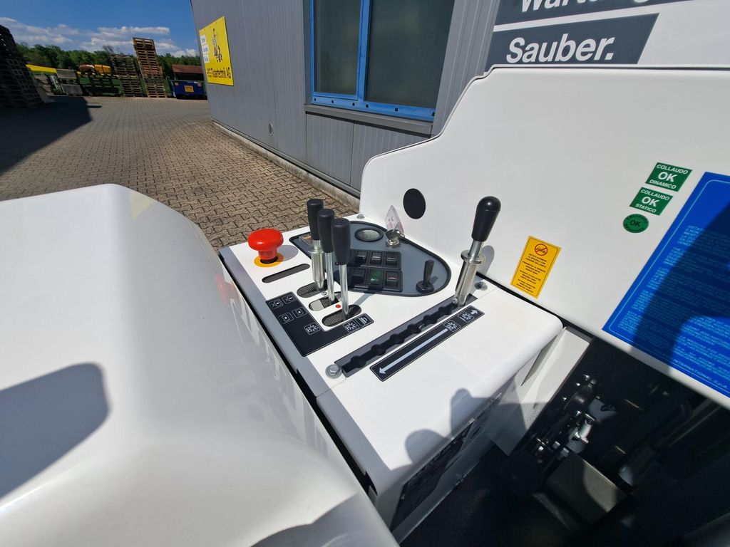 Aufsitz-Kehrsaugmaschine Dulevo 1100 EH mieten Aufsitz-Kehrsaugmaschine zur Miete