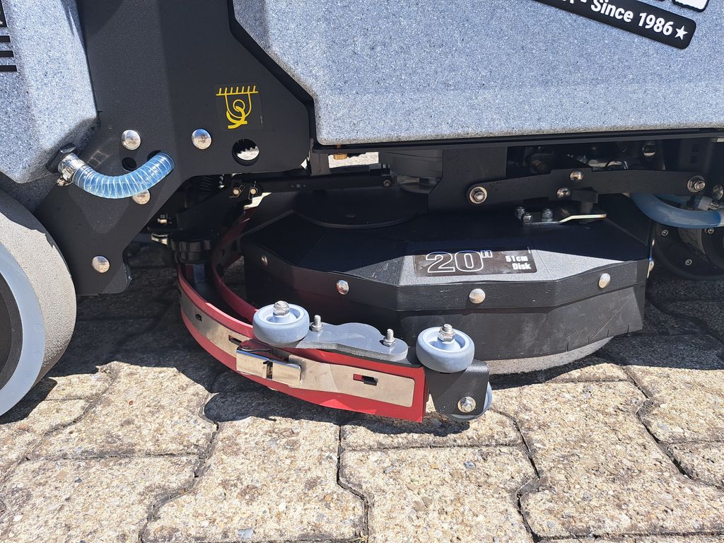 Scheuersaugmaschine Tomcat Rival mieten Scheuersaugmaschine zur Miete