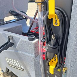 Scheuersaugmaschine Tomcat Rival mieten Scheuersaugmaschine zur Miete