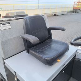 Aufsitz-Scheuersaugmaschine zur Miete