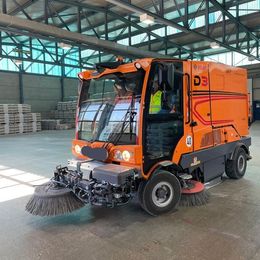 Kehrmaschine Dulevo D3 Euro 6c mieten Kehrmaschine zur Miete