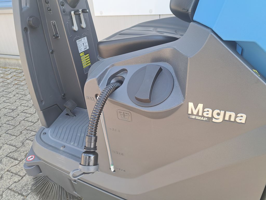 Aufsitz-Scheuersaugmaschine Fimap Magna Cylindrical mieten Aufsitz-Scheuersaugmaschine zur Miete
