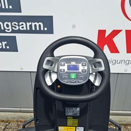 Aufsitz-Kehrsaugmaschine Fimap FSR8 Pro mieten Aufsitz-Kehrsaugmaschine zur Miete