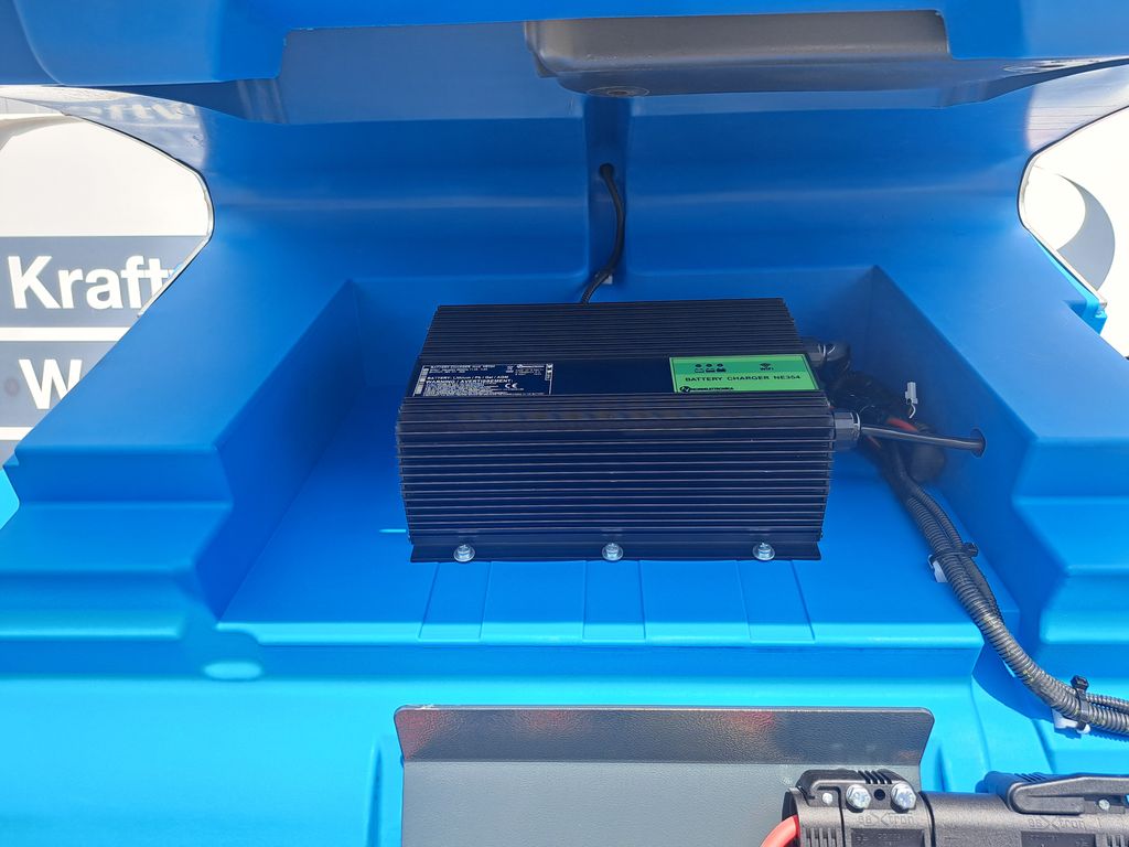 Aufsitz-Kehrsaugmaschine Fimap FSR8 Pro mieten Aufsitz-Kehrsaugmaschine zur Miete