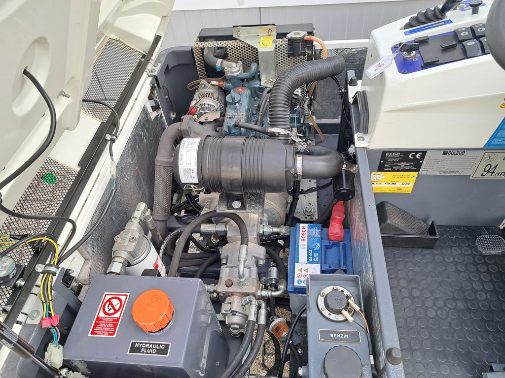 Aufsitz-Kehrsaugmaschine Dulevo 90 BK mieten Aufsitz-Kehrsaugmaschine zur Miete